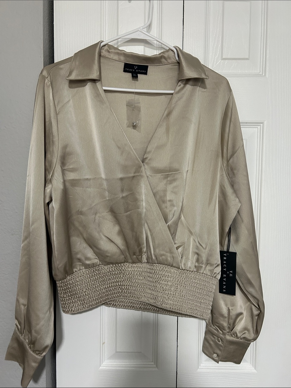 T.E By Tracy Evans Women’s Satin Blouse